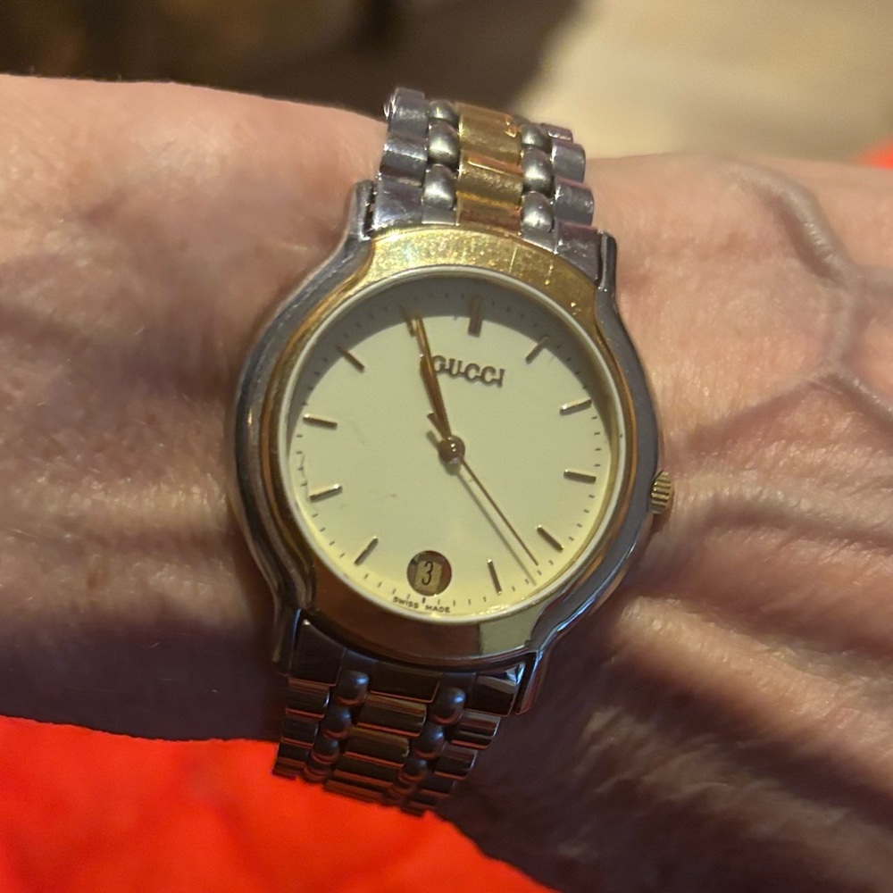 Gucci Stainless Bracelet Watch - Picture 3 of 5